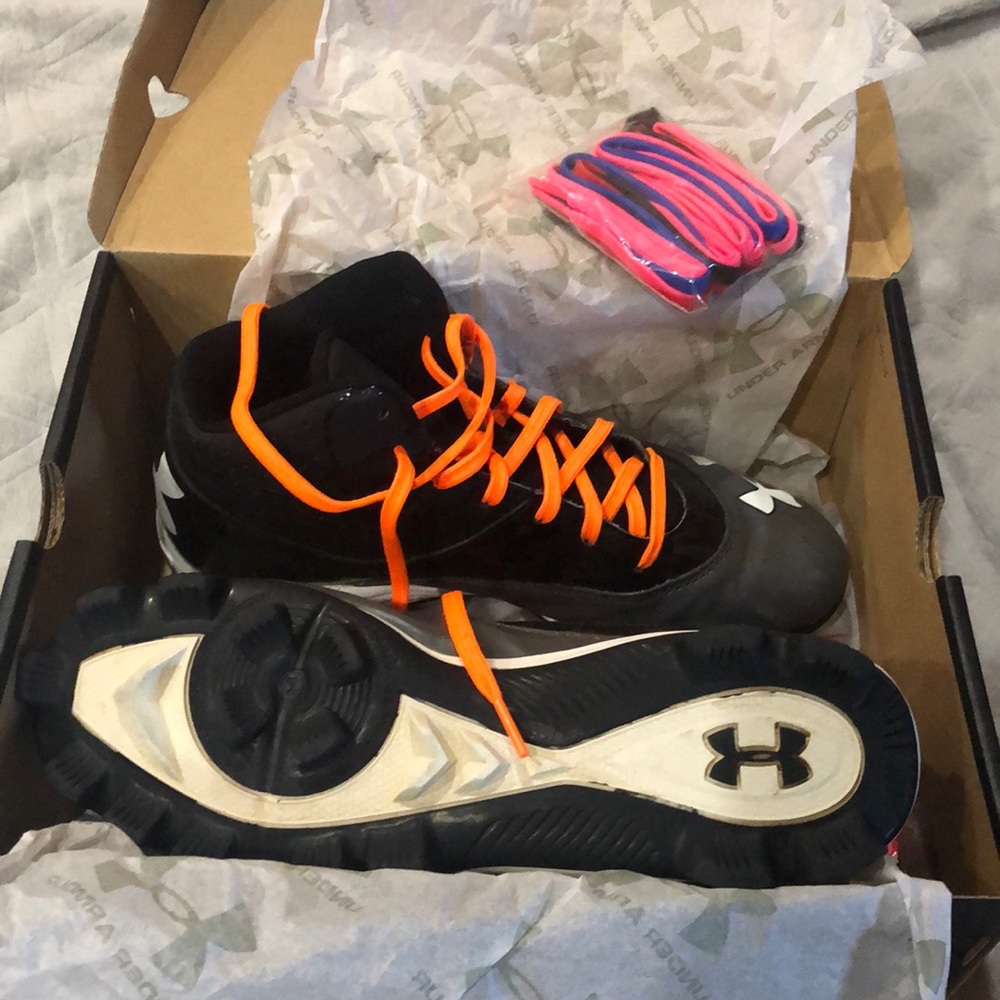 Men’s under armour baseball cleats